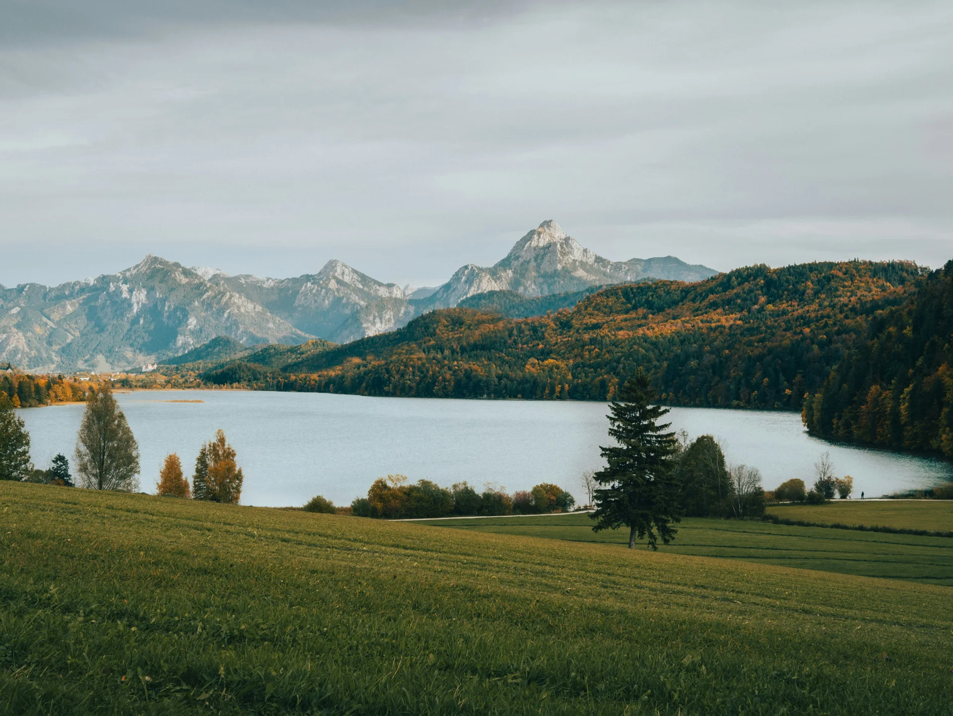 F&uuml;ssen  (Bild vergr&ouml;&szlig;ern)