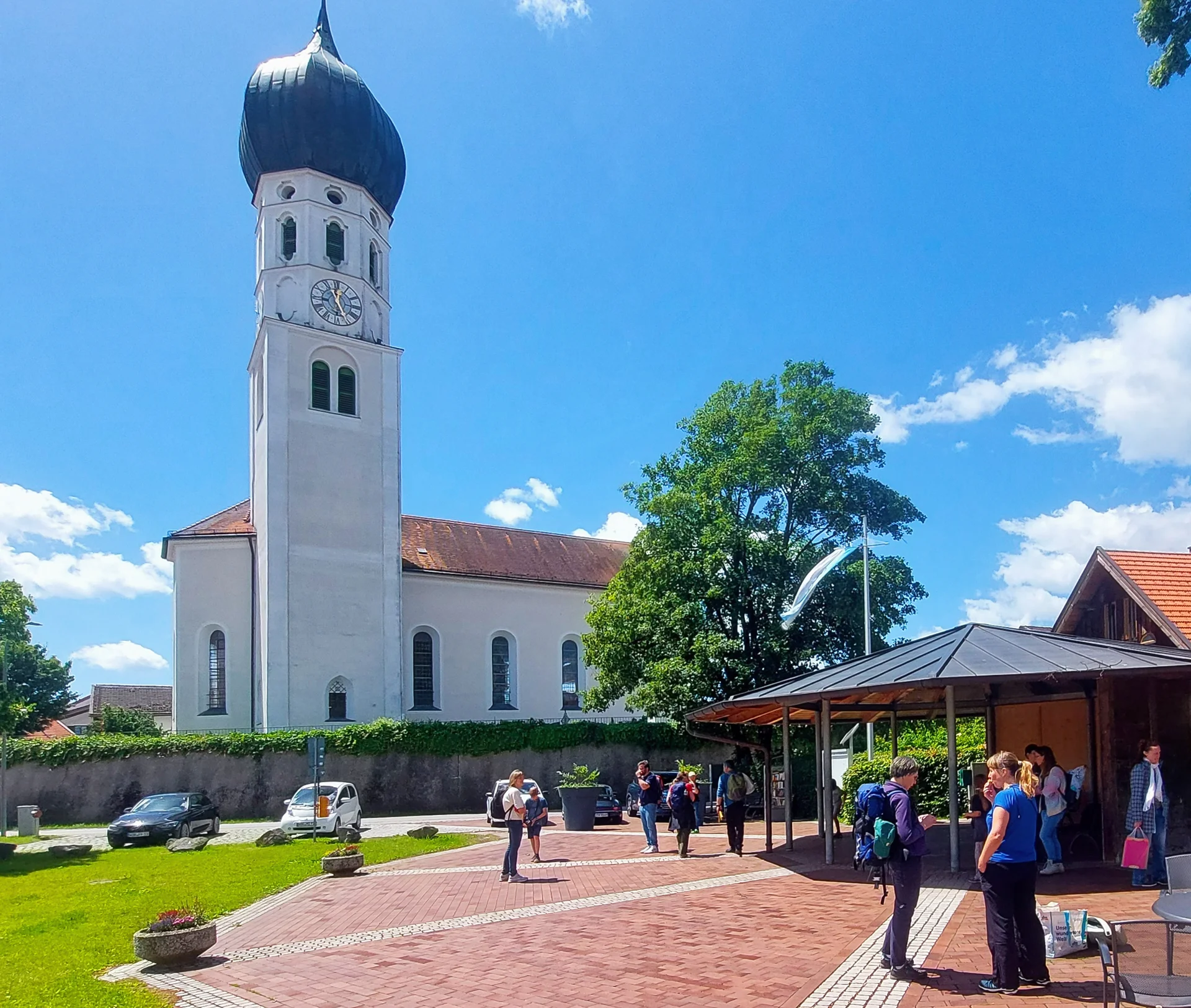 Zur&uuml;ck in die Kirche 