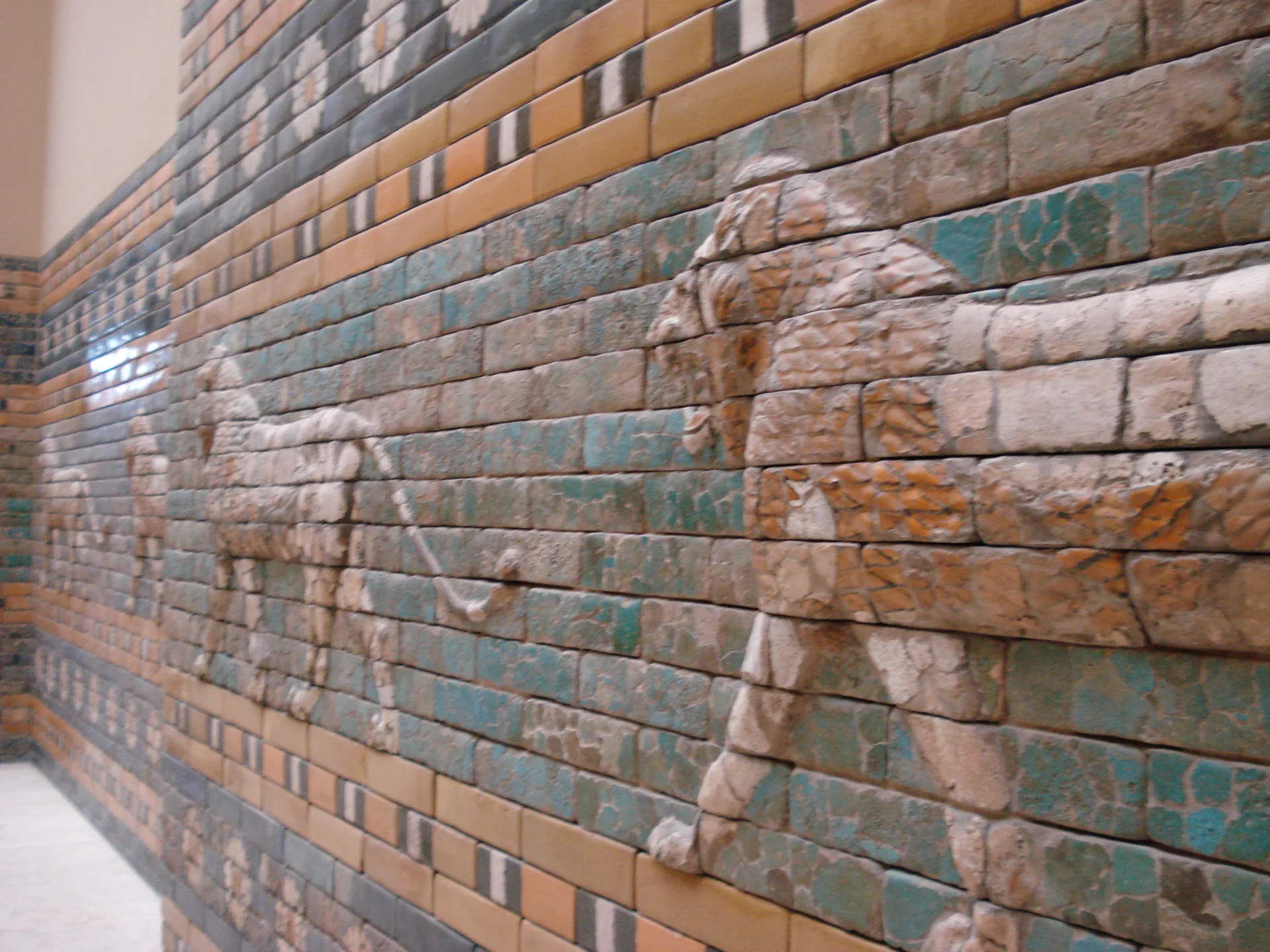die L&ouml;wen der Prozessionstra&szlig;e vom Antiken Babylon Copyright: Berlineben  (Bild vergr&ouml;&szlig;ern)