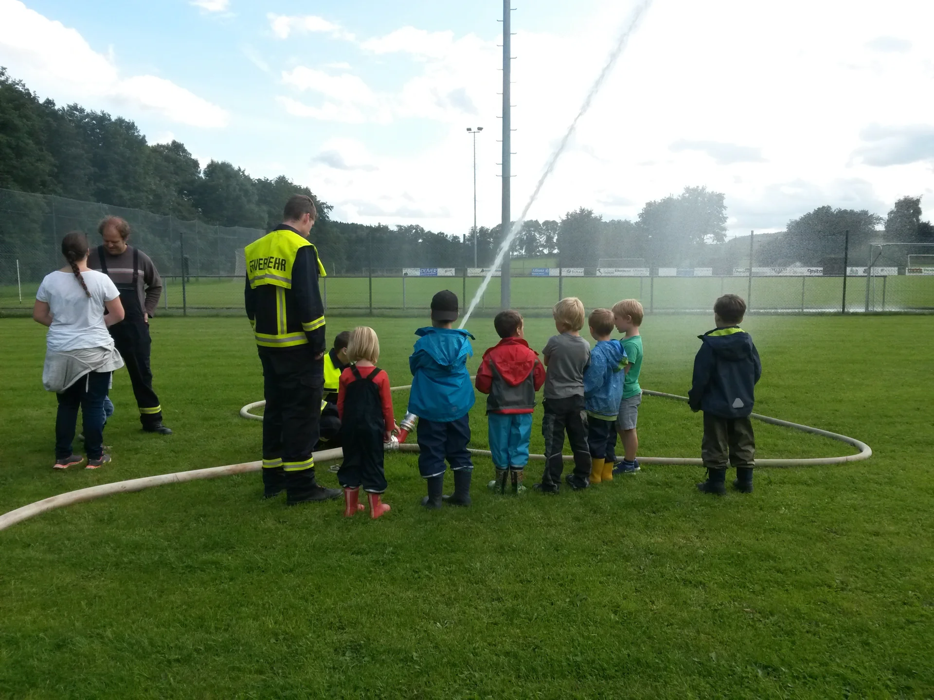 Zur Galerie: Kindererlebnistag Feuerwehr (2014)