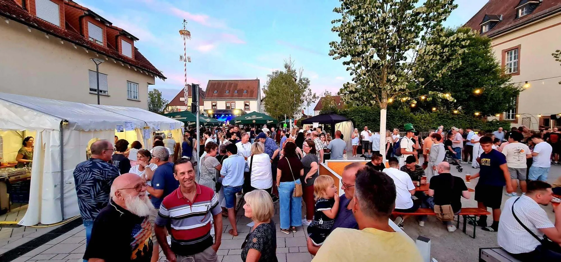 Vor Bar  (Bild vergr&ouml;&szlig;ern)