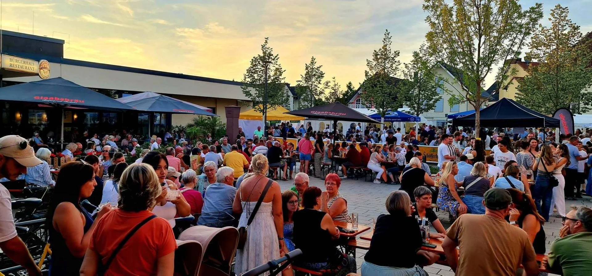 Weissbiergarten  (Bild vergr&ouml;&szlig;ern)