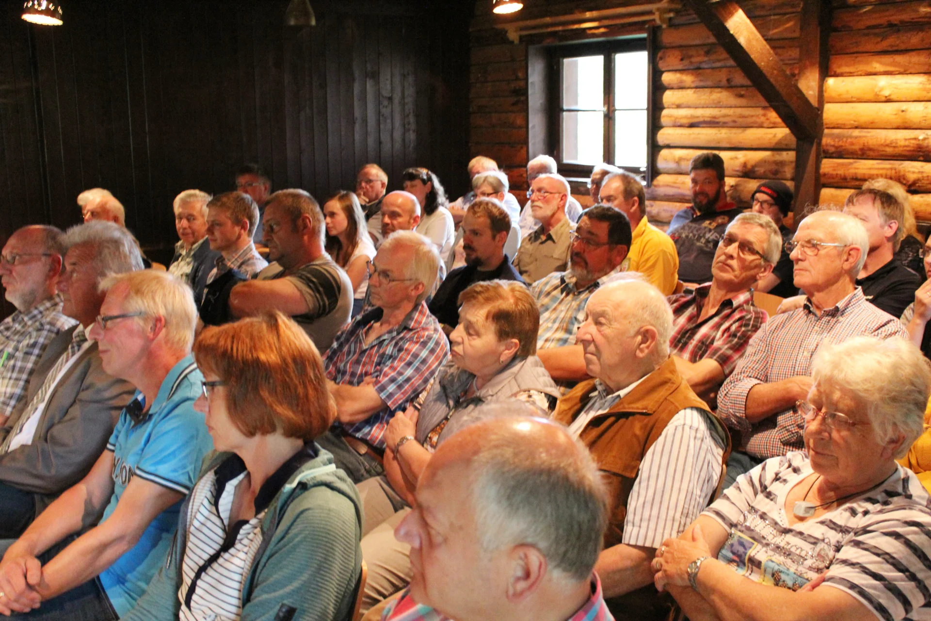 Zur Galerie: 160 Jahre Imkerverein Warburg