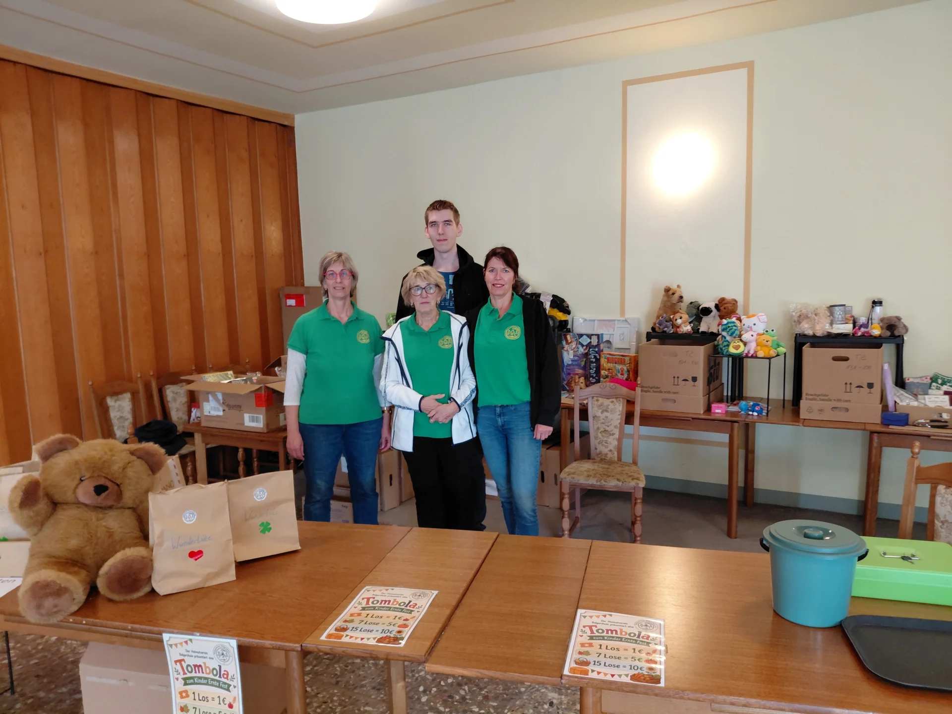 Bild: Tombola Team am Sonntag