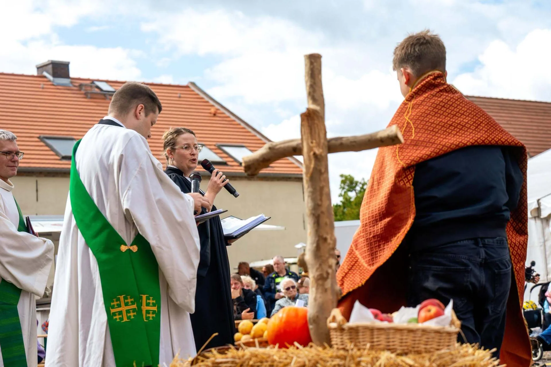 Am n&auml;chsten Tag dann Start des Erntefestes  ....           Foto: St. Determann  (Bild vergr&ouml;&szlig;ern)