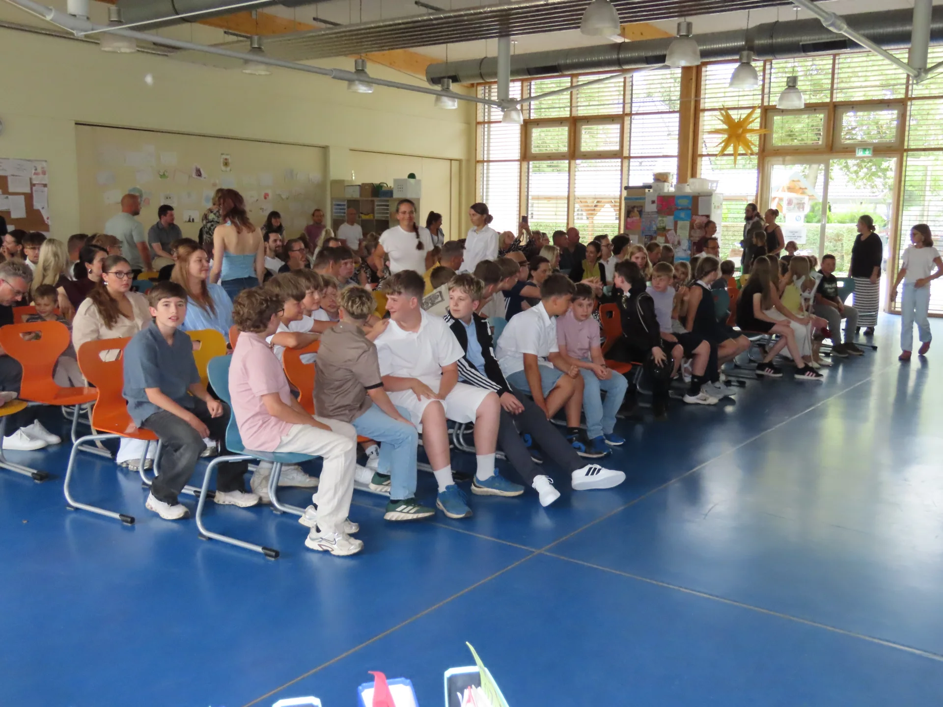 Foto der Galerie: Verabschiedung 6ties mit Gottesdienst und Ball