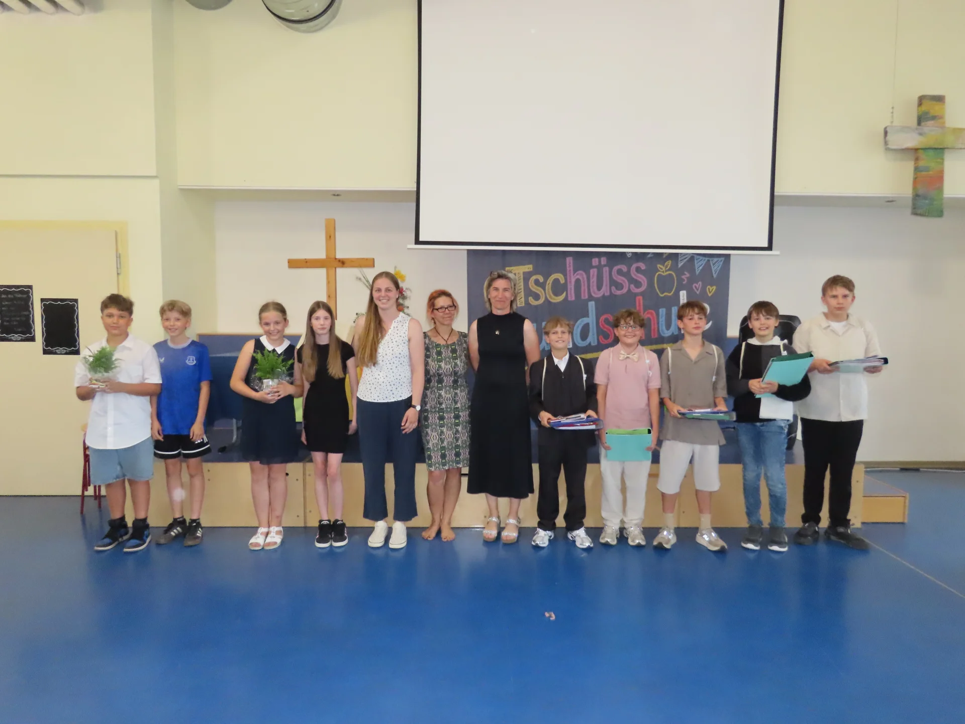 Foto der Galerie: Verabschiedung 6ties mit Gottesdienst und Ball