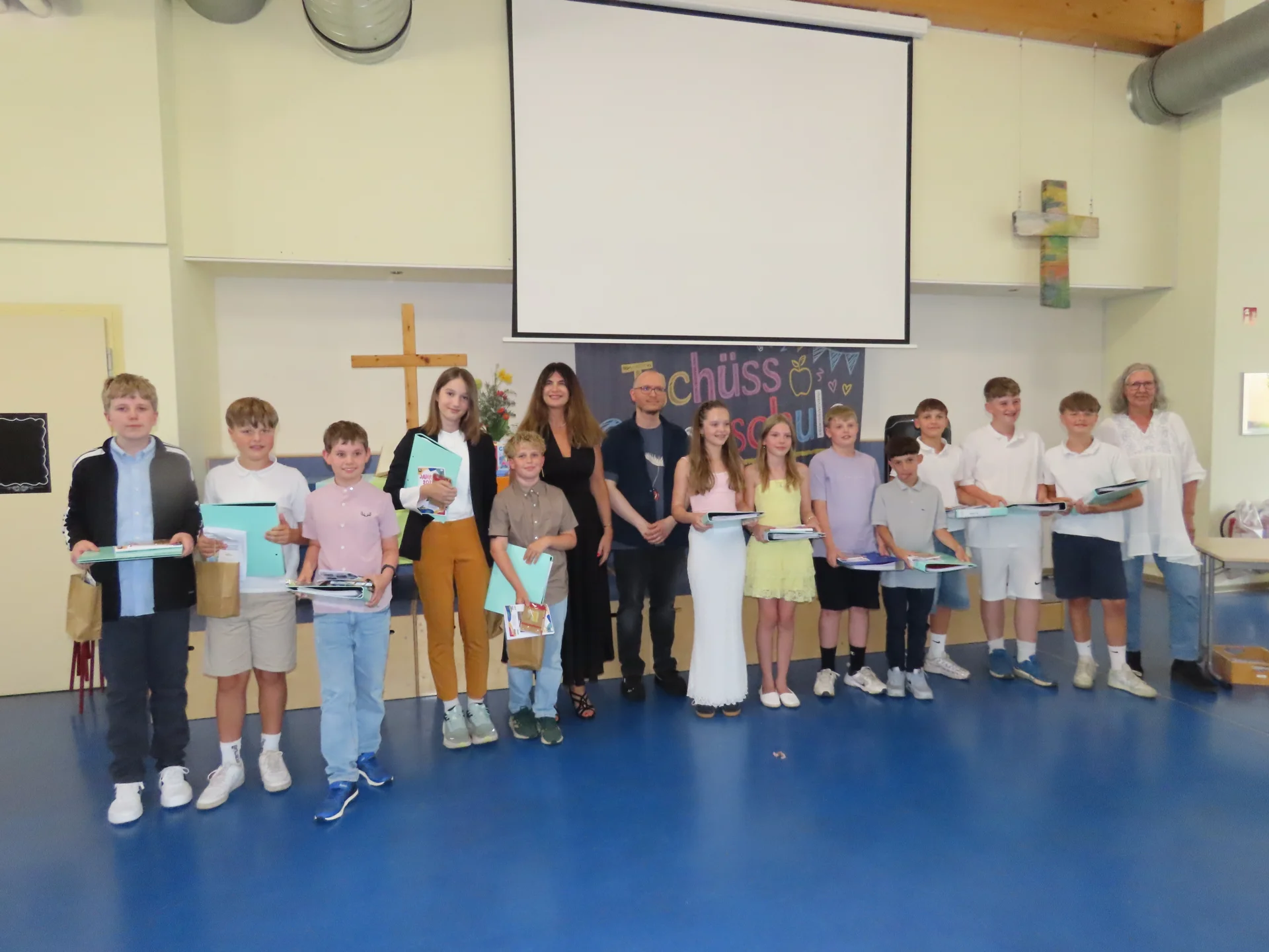 Foto der Galerie: Verabschiedung 6ties mit Gottesdienst und Ball