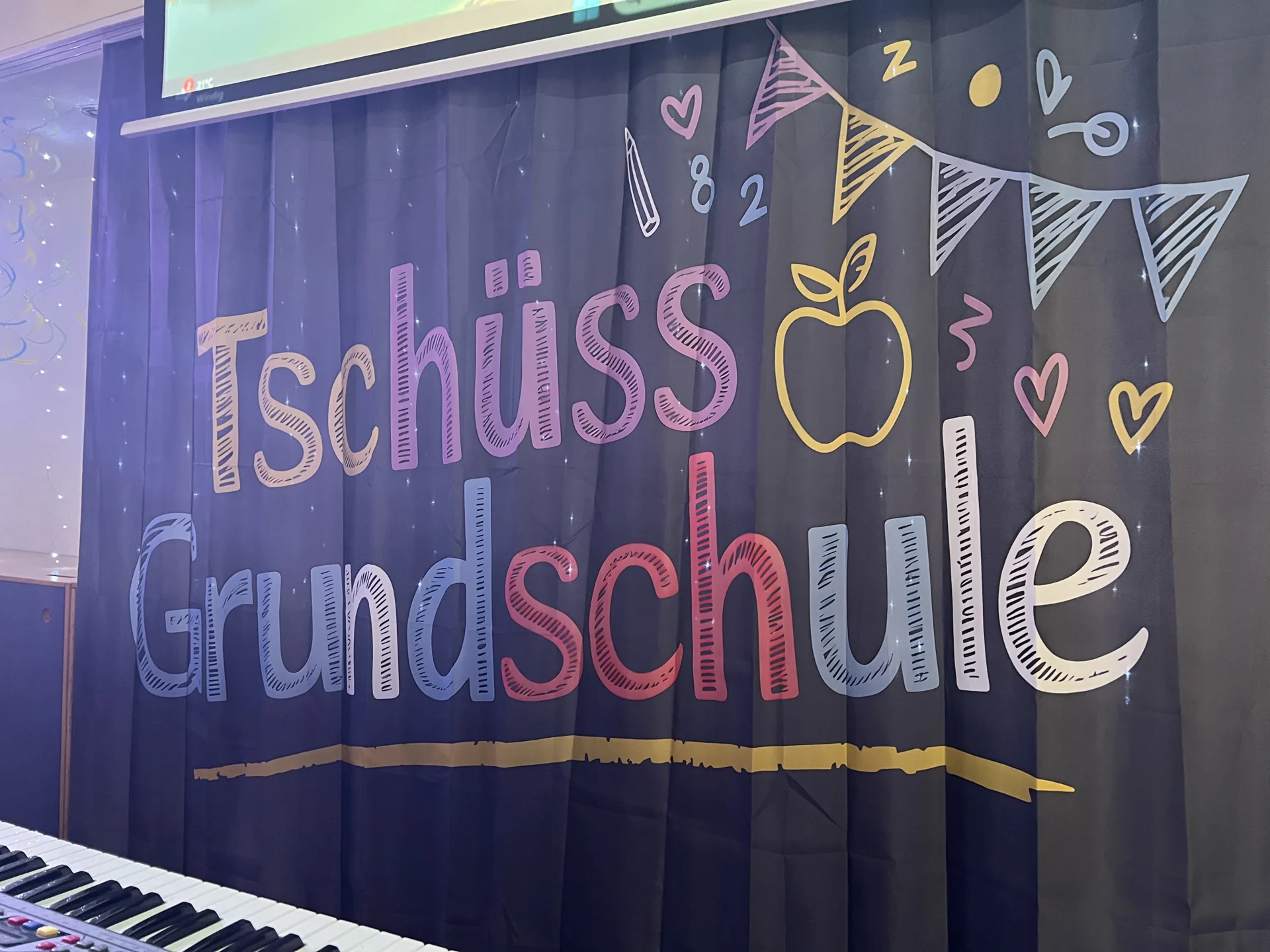 Foto der Galerie: Verabschiedung 6ties mit Gottesdienst und Ball