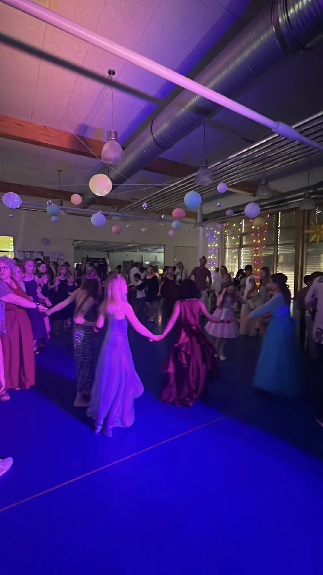 Zur Galerie: Verabschiedung 6ties mit Gottesdienst und Ball