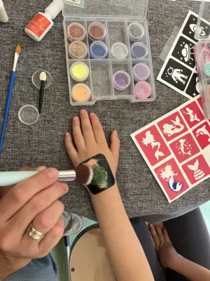 Vorschaubild: Fun Sunday - Glitzertatoos