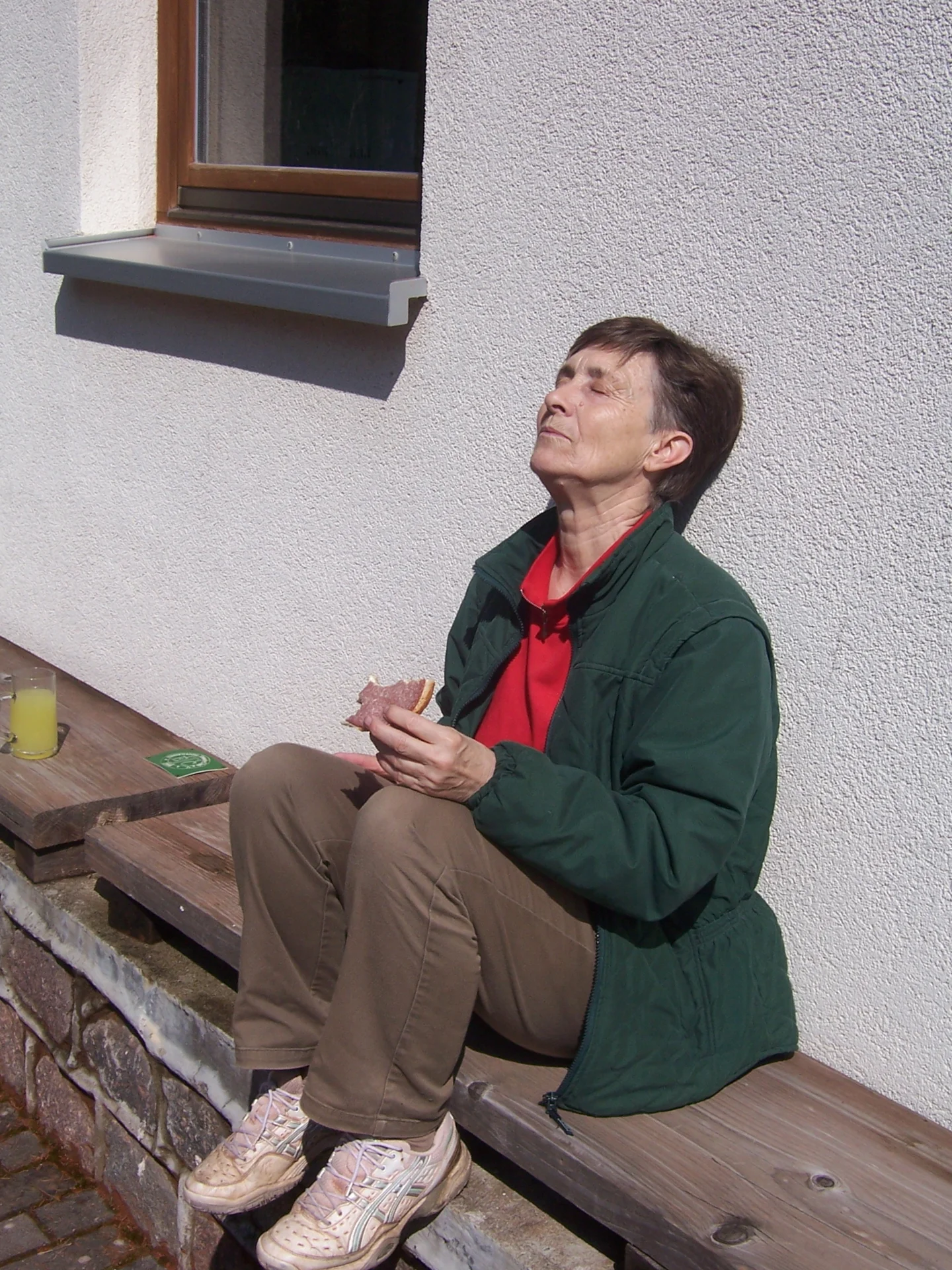 100 4381  (Bild vergr&ouml;&szlig;ern)
