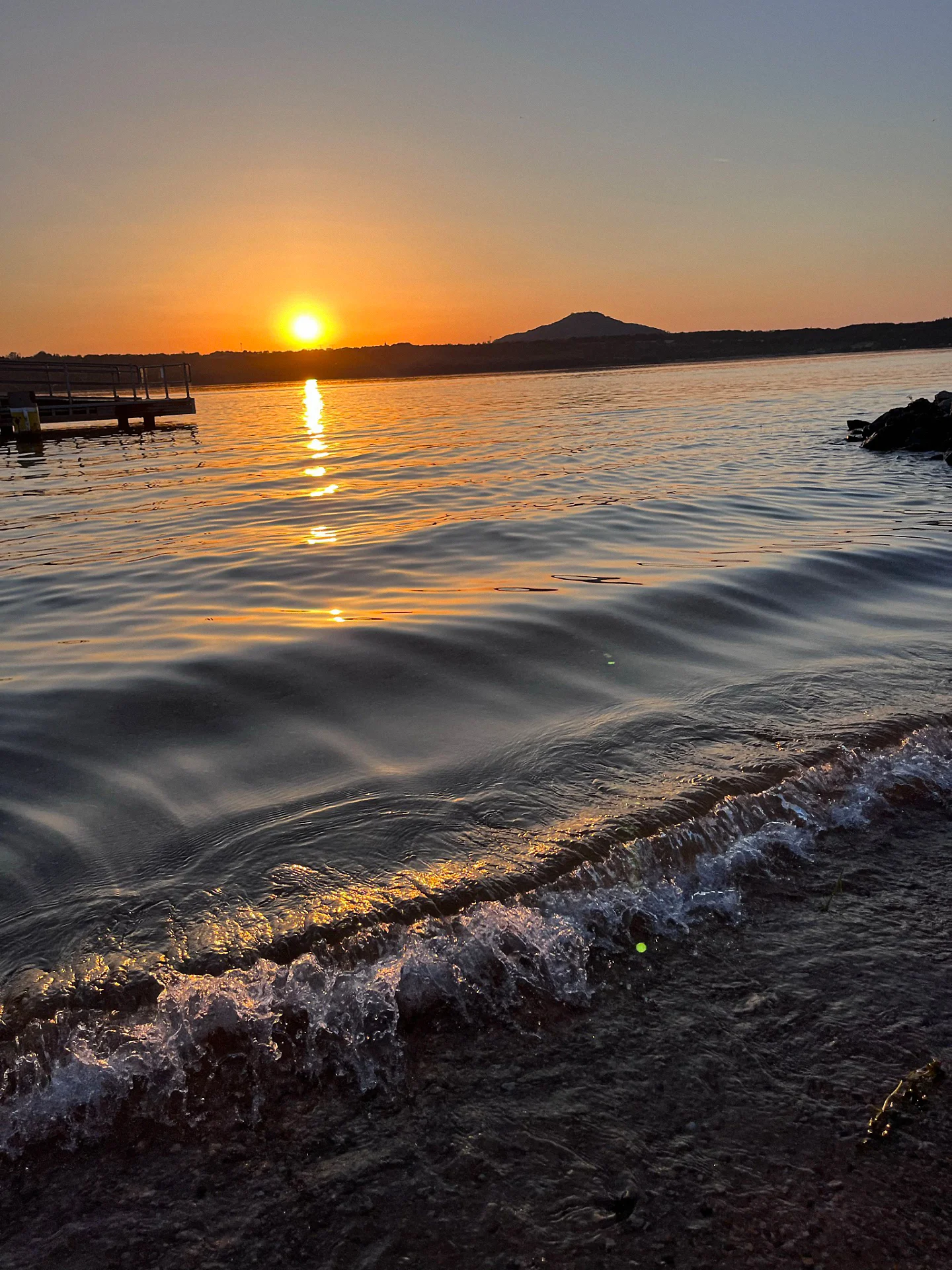 Bild: Sonnenuntergang am See von Fanny Färber