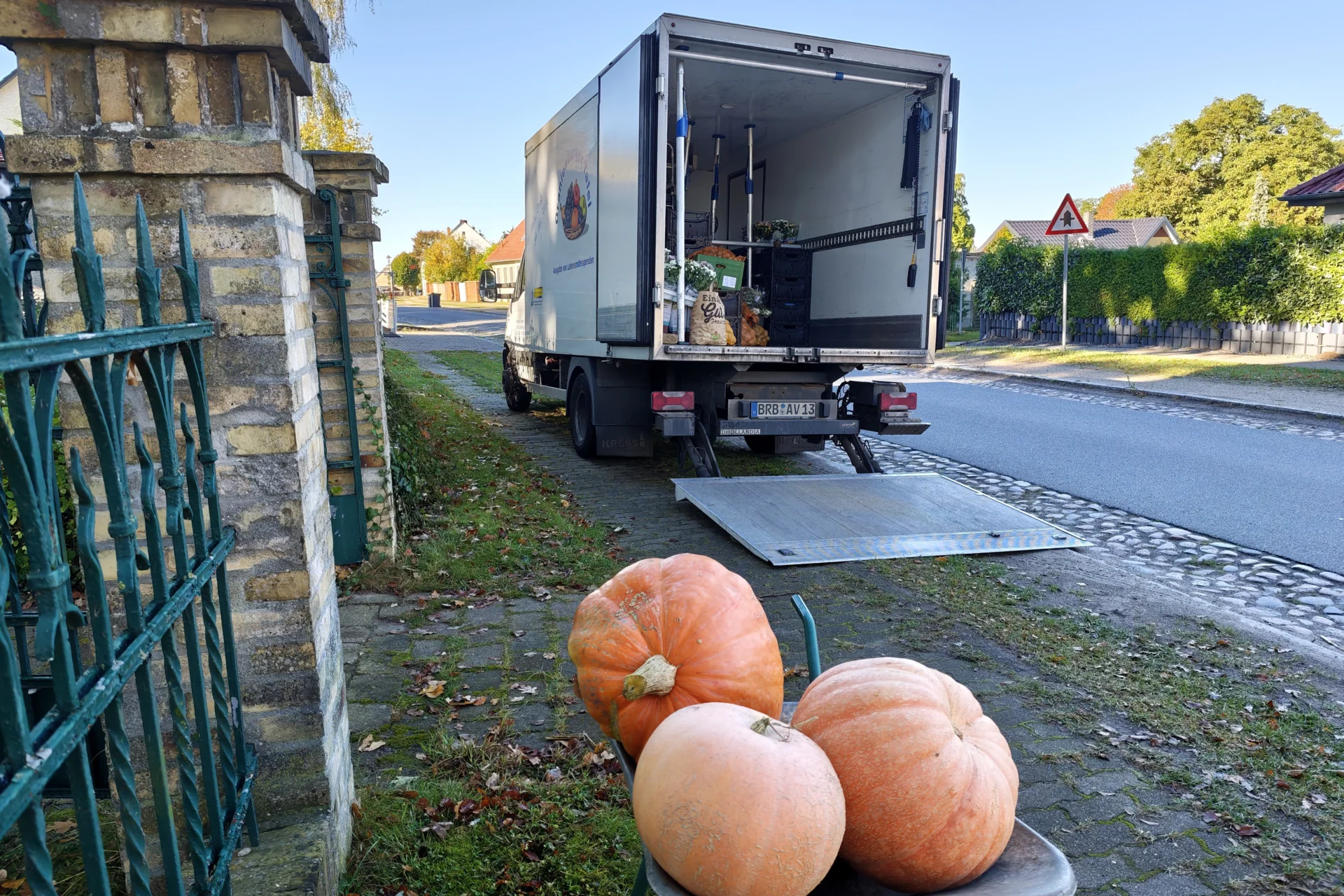 Am Ende holte die Oraninburger Tafel alles ab.  (Bild vergr&ouml;&szlig;ern)