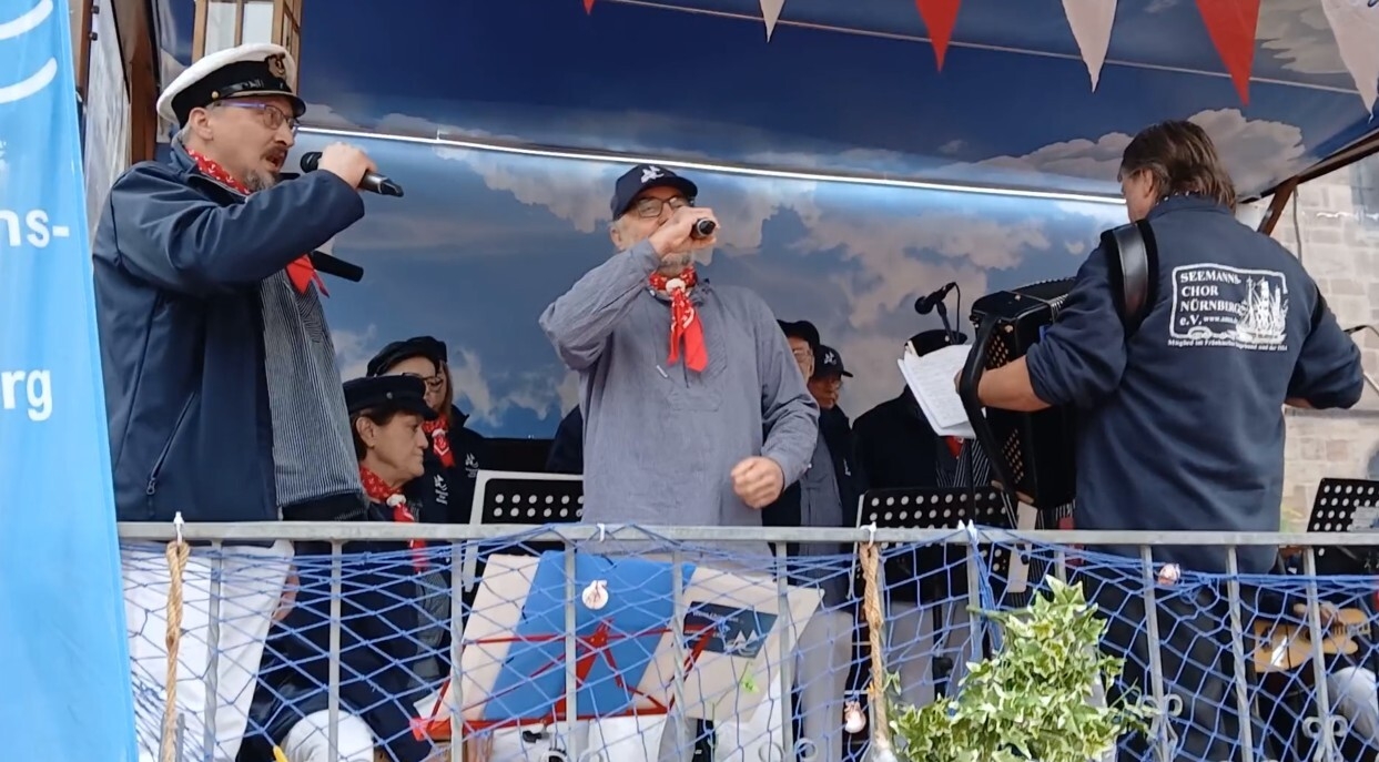 Bild: Er träumt von der Reise nach St. Malo!