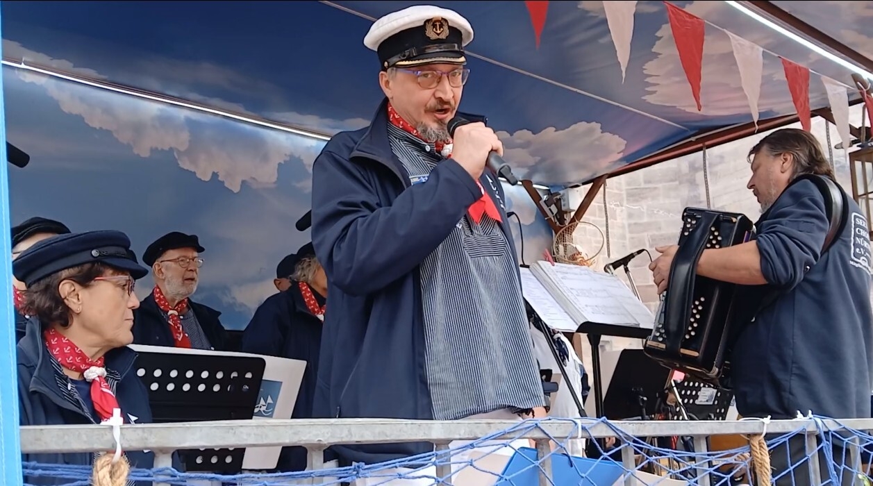Bild: Auch wenn das Schiff schon marode ist und man ihm rät: „Leave her, Jonny, leave her!“
