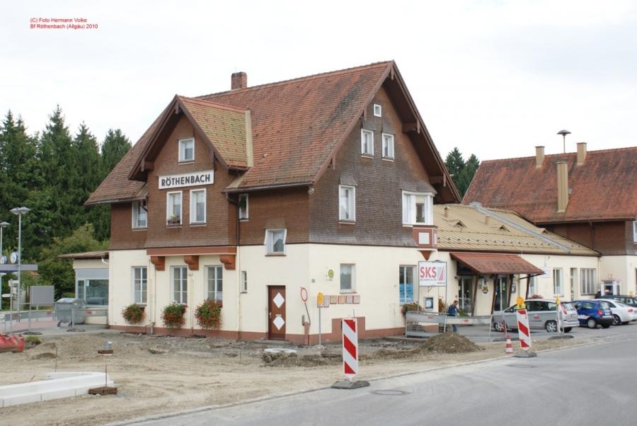 Bf Röthenbach (Allgäu) Straßenseite 2010