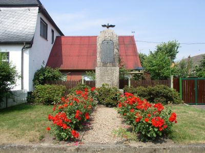 Vorschaubild Kriegerdenkmal Kleinow