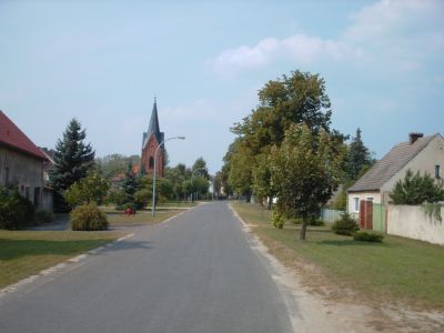 Vorschaubild ehem. Schule mit Glockenturm (Radeland)
