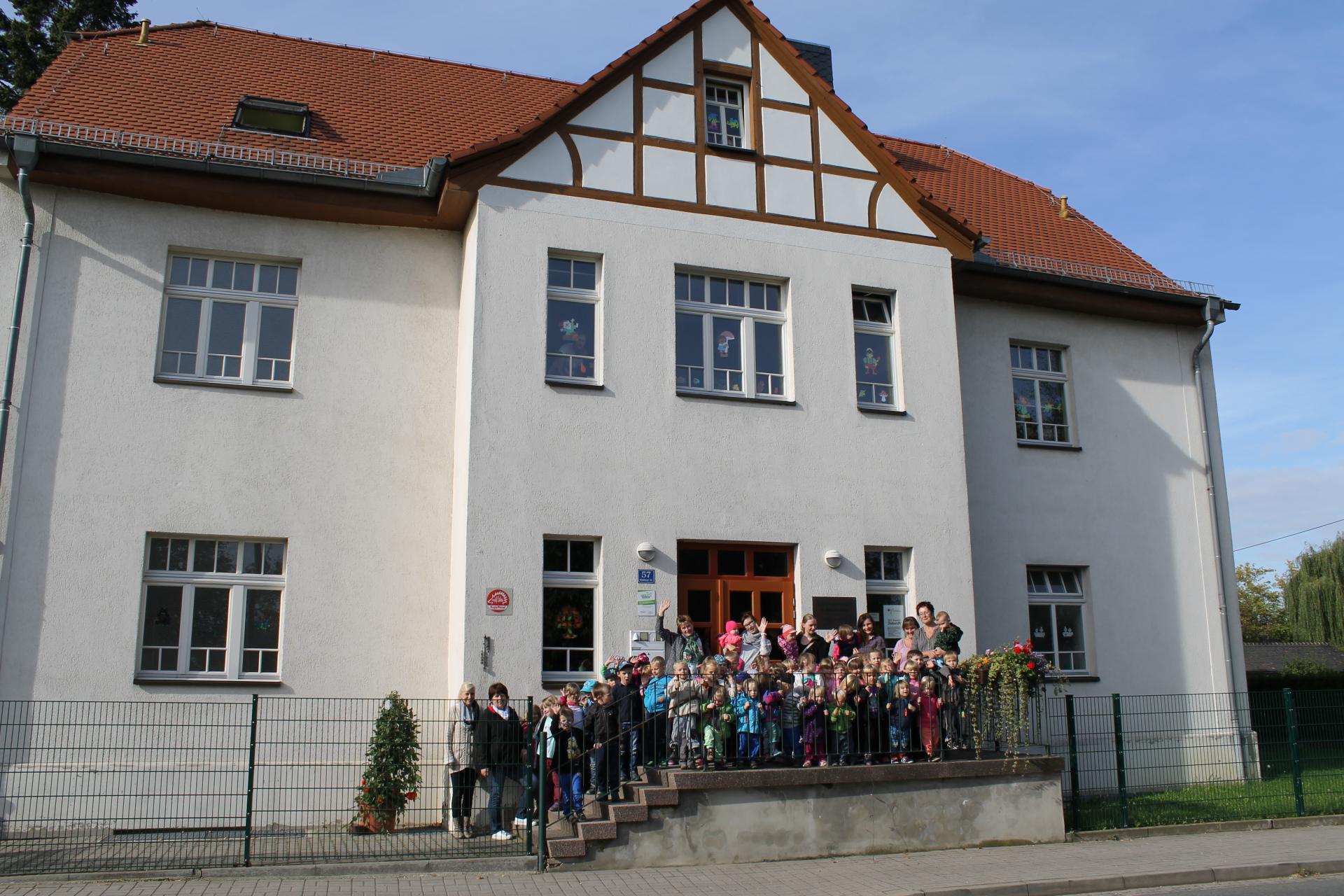 Kindertagesstätte „Dr. Gerhard Ullrich“ Wintersdorf Kindertagesstätte „Dr. Gerhard Ullrich“ Wintersdorf