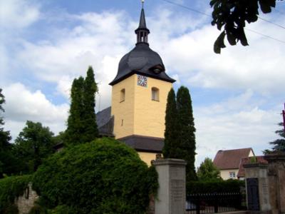 Blick auf die Dorfkirche Mattstedt