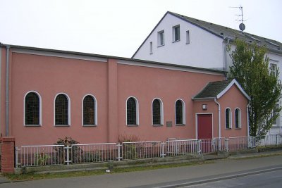 Vorschaubild Katholische Kirchengemeinde - Kapelle Hl. Familie - Kinderfreizeitheim &quot;Pater-Engler-Haus&quot;