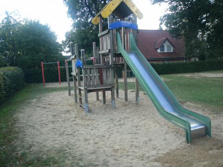 Vorschaubild Spielplatz Armstorf - Grundschule