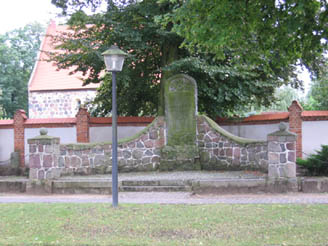 1923 wurde das Kriegerdenkmal zum Gedenken der gefallenen Soldaten im 1. Weltkrieg errichtet.