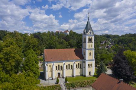 Vorschaubild Katholische Pfarrkirche Maria Himmelfahrt Ortenburg
