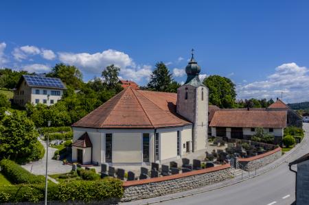 Vorschaubild Katholische Pfarrkirche St. Vitus in Unteriglbach