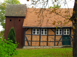 Vorschaubild Kirchgemeinde Groß Pankow-Redlin (Die Kirche und das Pfarrhaus Groß Pankow)