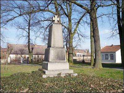 Vorschaubild Kriegerdenkmal Karow