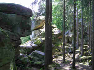 Vorschaubild Schichtgestein in Igleinsberg beim Keltenstein