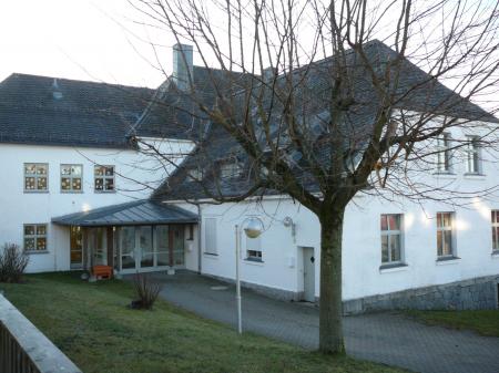 Vorschaubild Schulhaus Fichtelberg