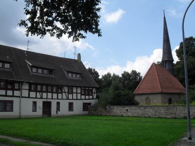 Spitalskirche mit mittelalterlichem Spital