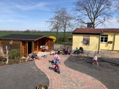Sonniger Hof
