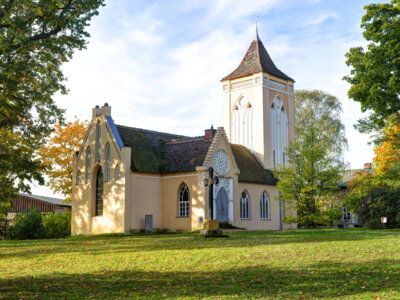 Die neugotische Dorfkirche in Paretz