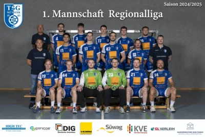 obere Reihe v.l.: Josef Embs (Trainer), Matz Grusovnik (4),  Dominik Winzer Manso (3), Lars Zelser (77), Felix Sch&auml;fer (7), Bj&ouml;rn Heller (28), mittlere Reihe v.l.: Marco Malm (Teammanager), Simeon J&ouml;kel (11), Jonas Schneider (17), Patrick Weber (42), Jonas Ulsh&ouml;fer (13), Stefan Biermann (Torwarttrainer) untere Reihe v.l.: Tom Gerntke (29), Jan Fegert (44), Tim Albat (1), Fin Welkenbach (23), Julien Sorhagen (21),, Sebastian Frieman (14)