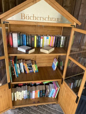 B&uuml;cherschrank