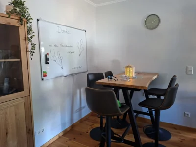 Innenraum des Jugendclubs D&ouml;llingen - Barbereich