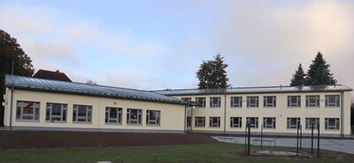1.Schulgebäude: eröffnet 1926
