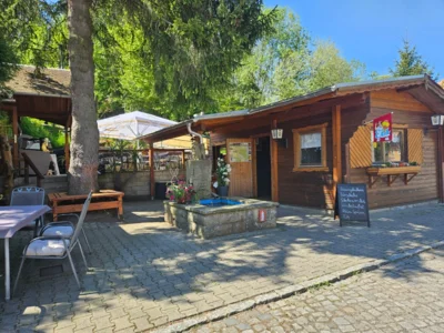 Wanderrast Cafegarten "Am Dorfborn"