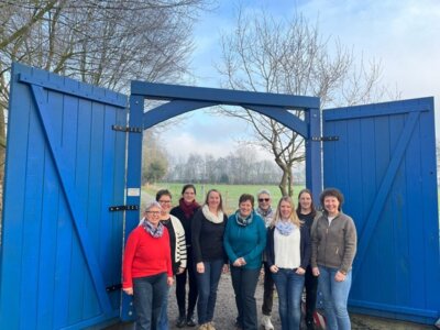 von links: Iris Feye, Petra Leverenz, Heike Mühlhausen, Elke Depken, Waltraut Schmidt, Hildburg Jeddeloh, Rieke Lüschen, Ingrid Huscher und Marianne Ulken