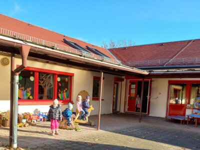 Vorschaubild Kindertagesstätte "Haus der kleinen Füße"