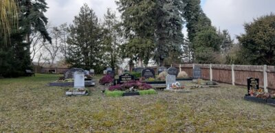 Vorschaubild Friedhof im Ortsteil Taupadel