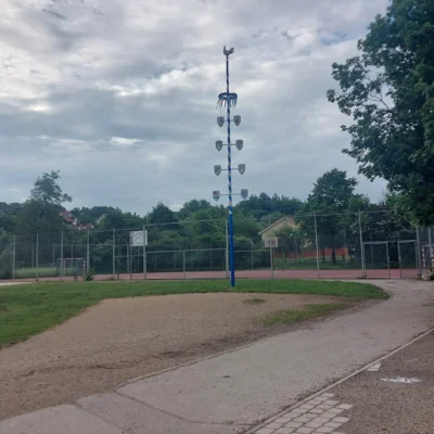 Bild von Spielplatz an der Schule