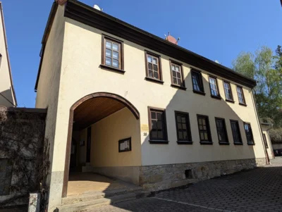 Vorschaubild Kirchtorhaus Remst&auml;dt