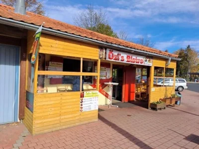 Özi's Bistro