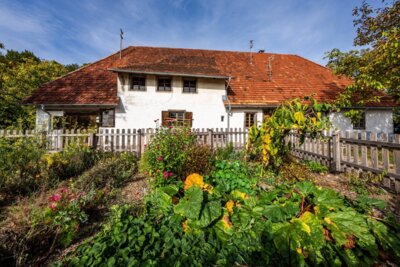 Hotzenhaus mit Bauerngarten