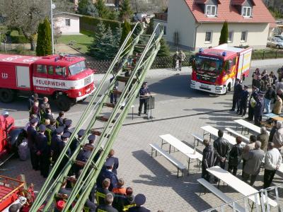 Rückblick: Annahütter Kameraden freuen sich über neues Feuerwehrfahrzeug